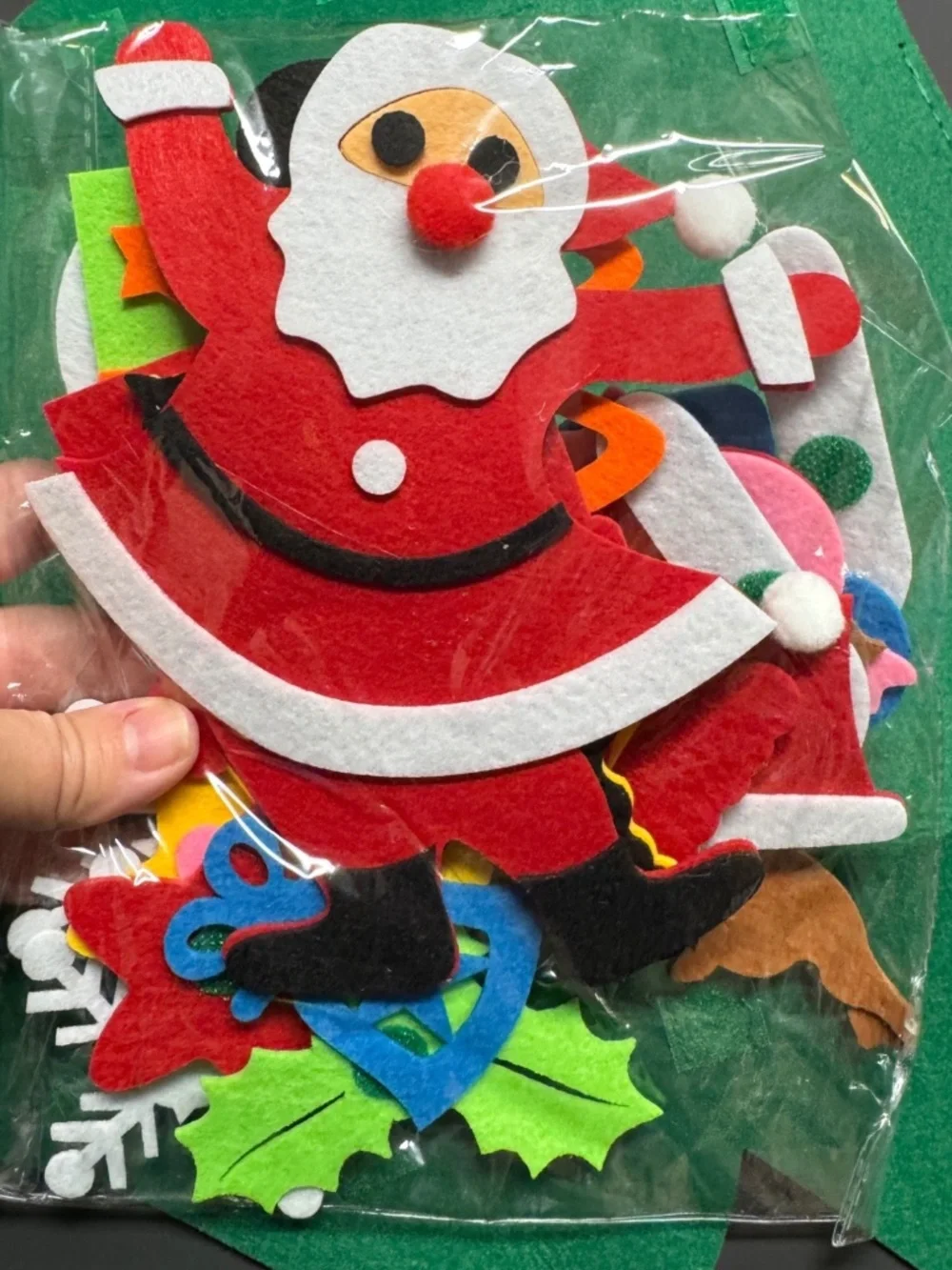 CASA CLAUS DIY Felt Christmas Tree 22 Pc Wall Decor